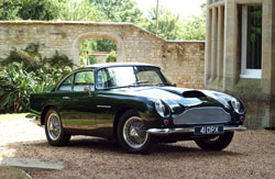 ASTON-MARTIN DB4 