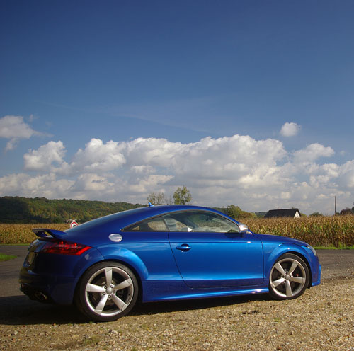 http://www.automobile-sportive.com/guide/audi/ttrs/tt-rs.jpg