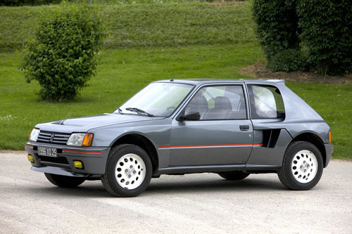 http://www.automobile-sportive.com/guide/peugeot/205t16/205t16-ouverture.jpg