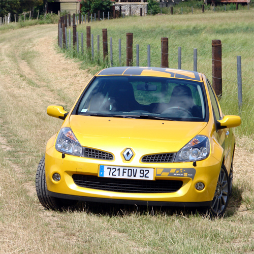 http://www.automobile-sportive.com/guide/renault/clio_rs_r27/clio_rs_r27-ouvertire.jpg