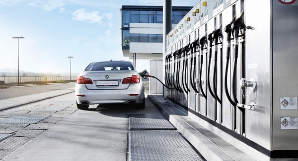 Bosch développe un carburant de synthèse neutre en CO2 Bosch développe un carburant de synthèse neutre en CO2
