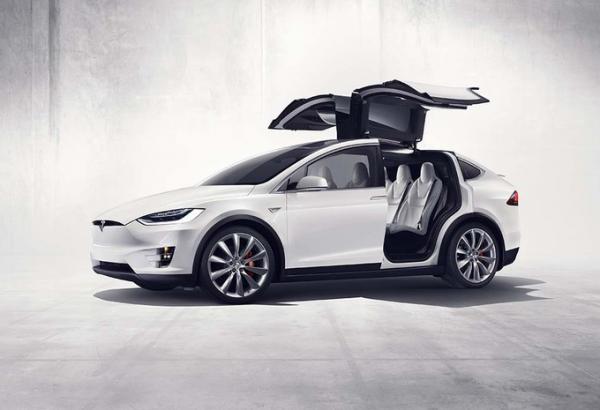 Tesla Model X : 1er SUV sportif électrique du monde Tesla Model X : 1er SUV sportif électrique du monde