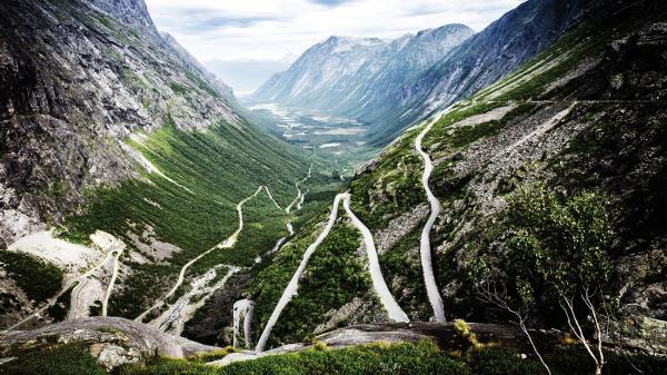 Stelvio Pass : la route la plus surévaluée du monde ? Stelvio Pass : la route la plus surévaluée du monde ?