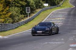 La Porsche Taycan Turbo S amliore son temps sur le Nrburgring