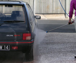 lavage carrosserie voiture