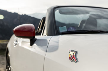 logo abarth 124 spider 2017