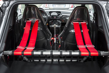 interieur abarth 695 biposto