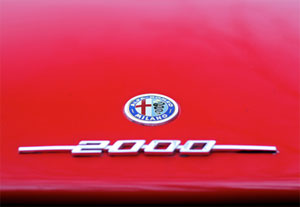 logo alfa romeo giulia gt 2000