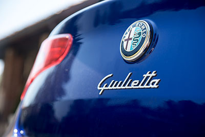 logo alfa giulietta