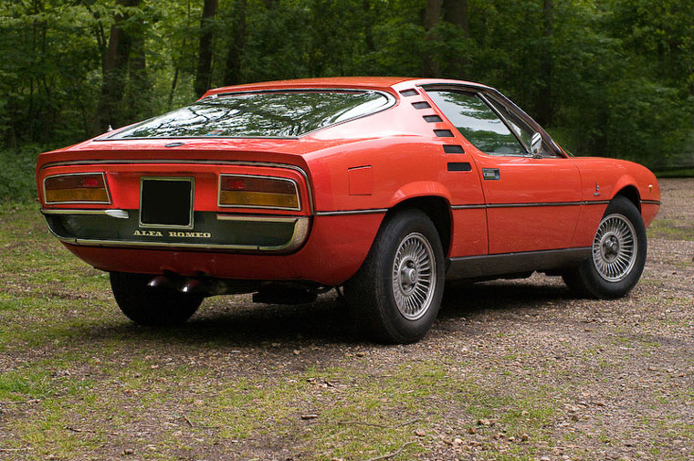 alfa romeo montreal