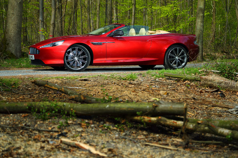 aston martin db9 volante mkII