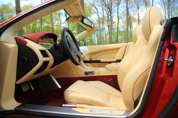 interieur aston martin db9