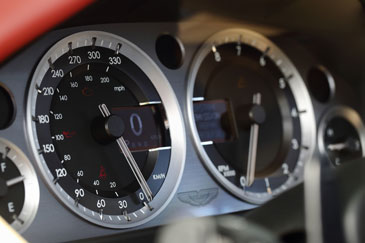 interieur aston martin db9