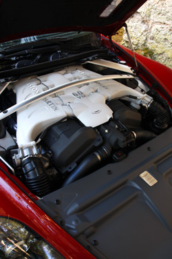 v12 aston martin dbs