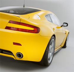 arriere aston martin v8 vantage n24