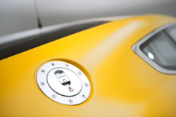 reservoir aston martin v8 vantage n24
