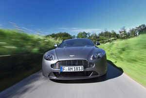 aston martin v8 mk3