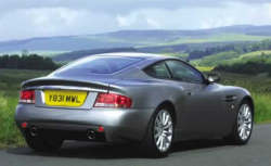 arriere aston martin v8 vanquish