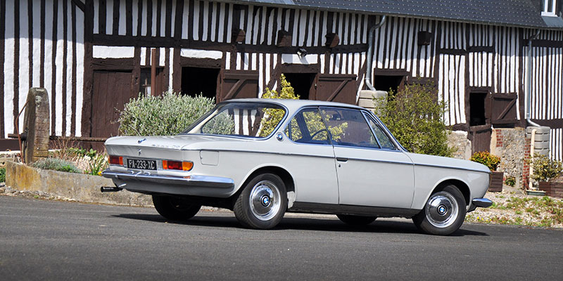 arriere bmw 2000 cs e120