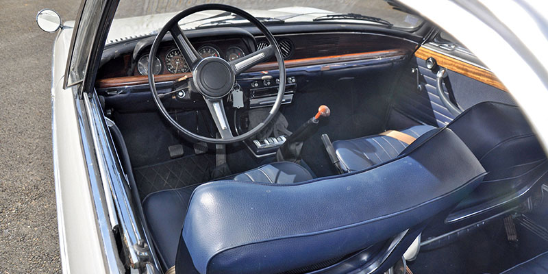 interieur bmw 2000 cs e120