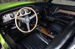 interieur dodge challenger