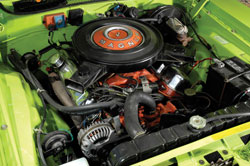v8 magnum dodge challenger