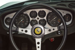 volant compteurs ferrari daytona
