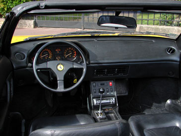 interieur ferrari mondial t cabriolet