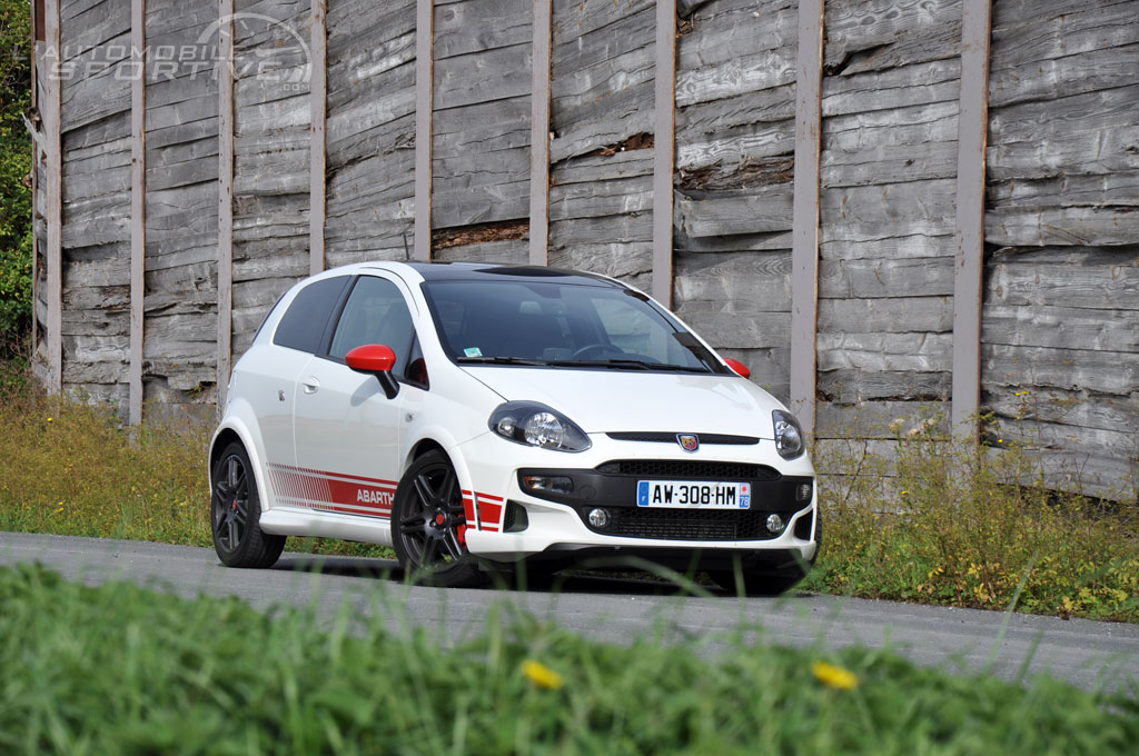 FIAT PUNTO-EVO ABARTH 1.4 MultiAir (2010-) - ESSAI