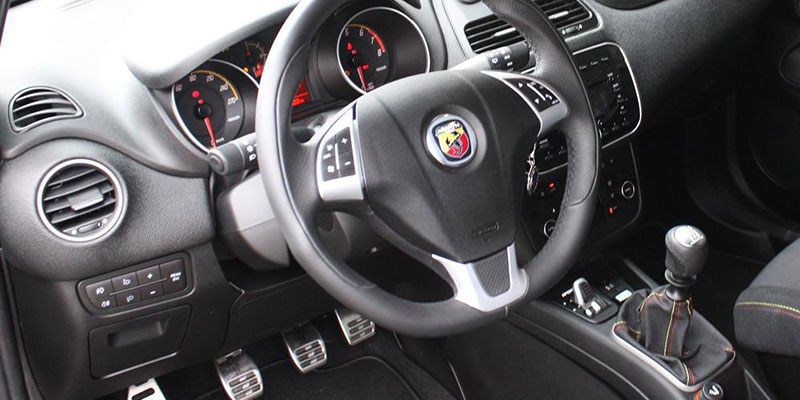 intérieur punto scorpione abarth