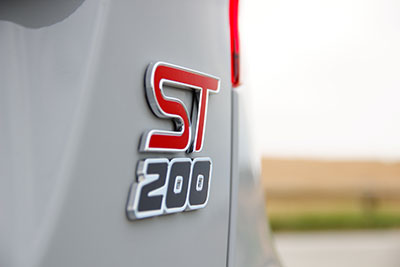 fiche technique performances ford fiesta st 200