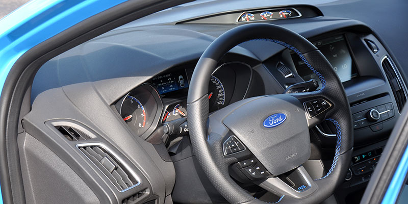 interieur ford focus 3 rs 350 2016