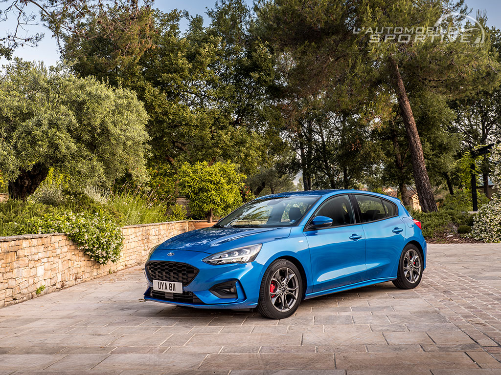 ford focus 4 st line ecoboost 150