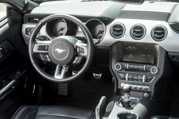 intérieur ford mustang 6 gt v8 cabriolet