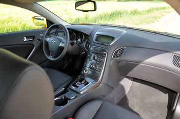 interieur genesis coupe