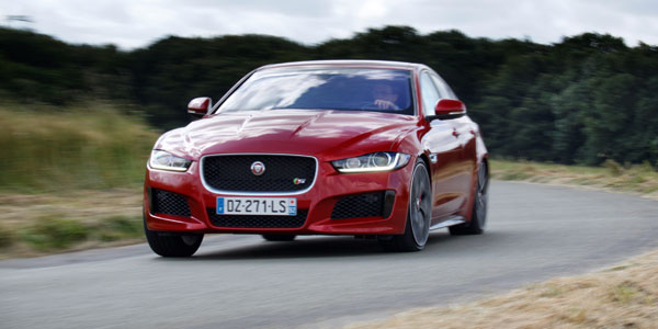 Photo JAGUAR XE S V6 3.0L 