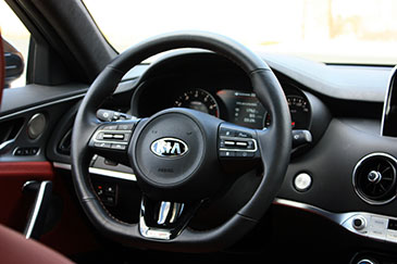 interieur kia stinger