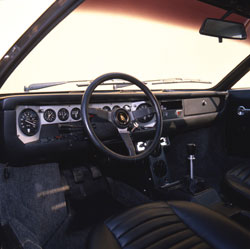 interieur lamborghini urraco