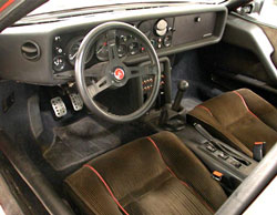 interieur lancia rally 037 stradale