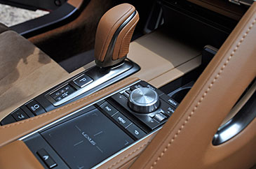 intérieur lexus lc 500 sport+