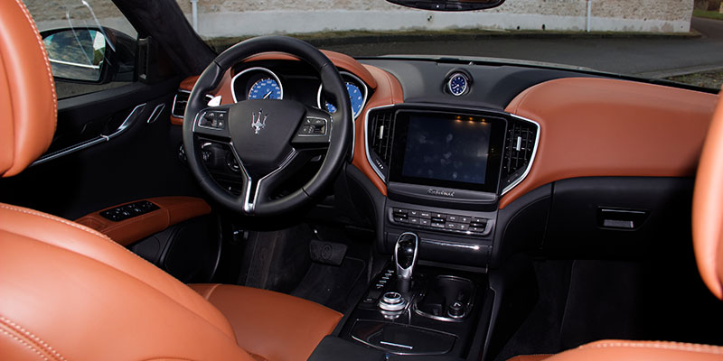 interieur maserati ghibli s