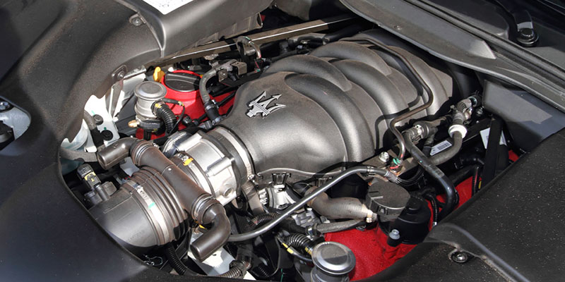v8 4.7 450 ch maserati grancabrio