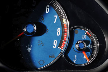 fiche technique performances maserati granturismo sport v8 4.7 460 ch
