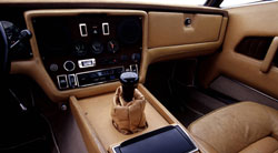 interieur maserati khamsin