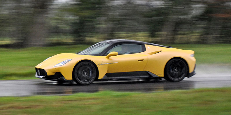 essai performances maserati mc20