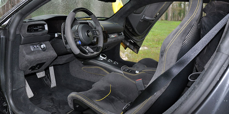 interieur maserati mc20