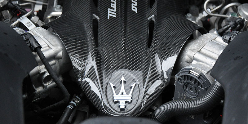 moteur maserati mc20 v6 biturbo
