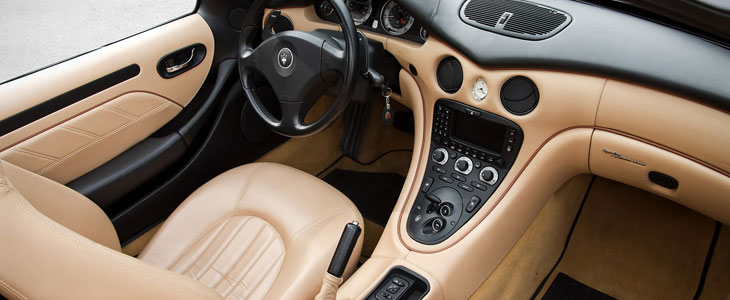 4200 spyder interieur