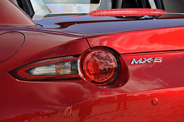 Prix Mazda MX-5 RF : les tarifs de la MX5 targa dévoilés