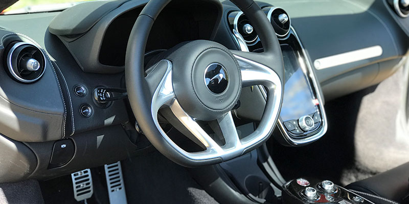 mclaren gt interieur